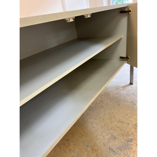 White Sideboard with Circular Relief Pattern For Sale - Image 10 of 11