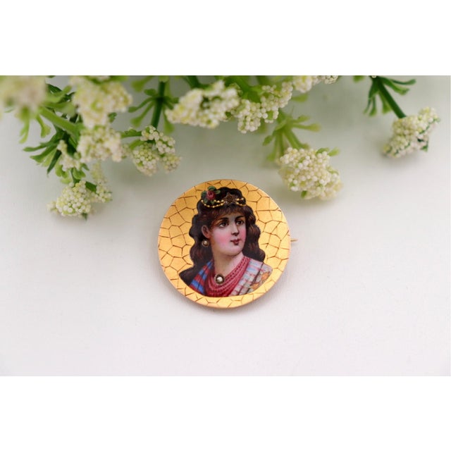 Gold Brooch with Grid and Enamel Lady Figure For Sale - Image 3 of 6