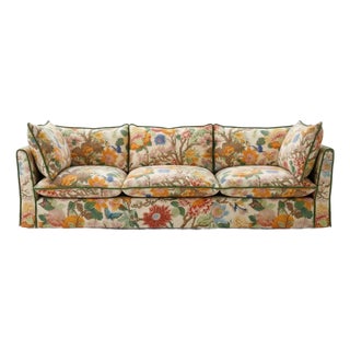 Sophie Conran Coco 4 Seater Sofa - GP & J Baker Magnolia Cream Blue with Contrast Welt Knife Edge Cushion For Sale