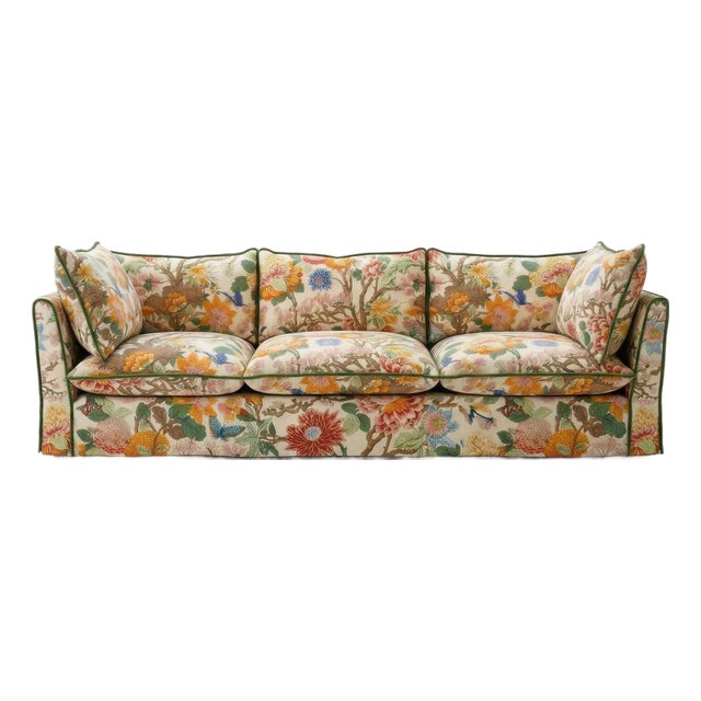 Sophie Conran Coco 4 Seater Sofa - GP & J Baker Magnolia Cream Blue with Contrast Welt Knife Edge Cushion For Sale