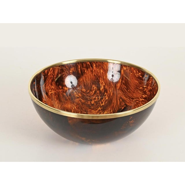 Large Decorative Bowl in Tortoiseshell Acrylic Glass and Brass from Dior, Italy, 1970s For Sale - Image 4 of 12