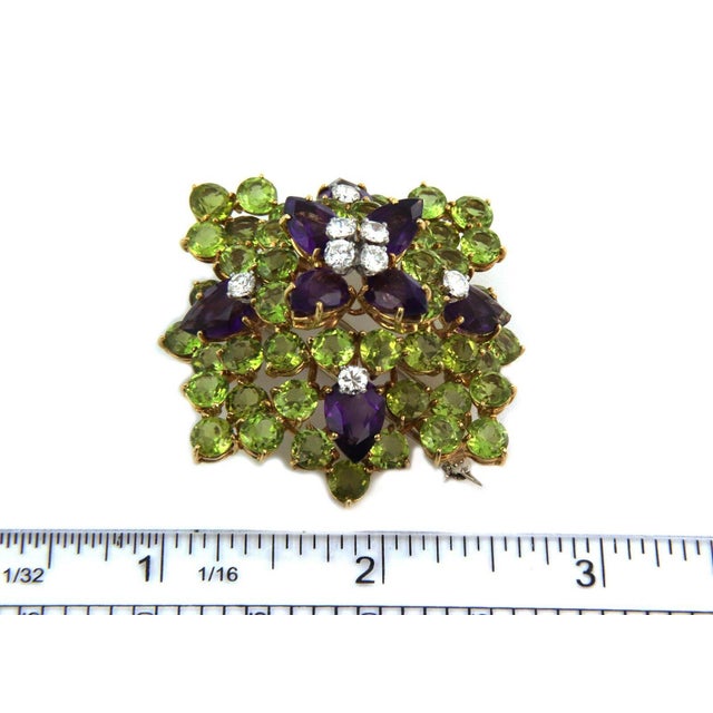Metal 41ct Diamond Peridot & Amethyst 18k Yellow Gold Large Flower Brooch For Sale - Image 7 of 7