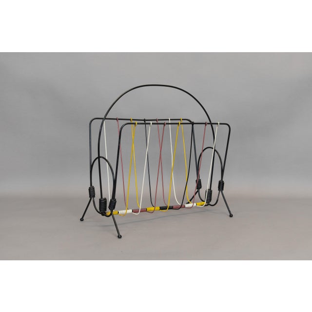 Mid-Century Modern Vintage Wire Magazine Rack, 1970 For Sale - Image 3 of 8