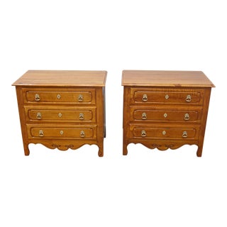 Ethan Allen Pair of Maple Nightstands For Sale