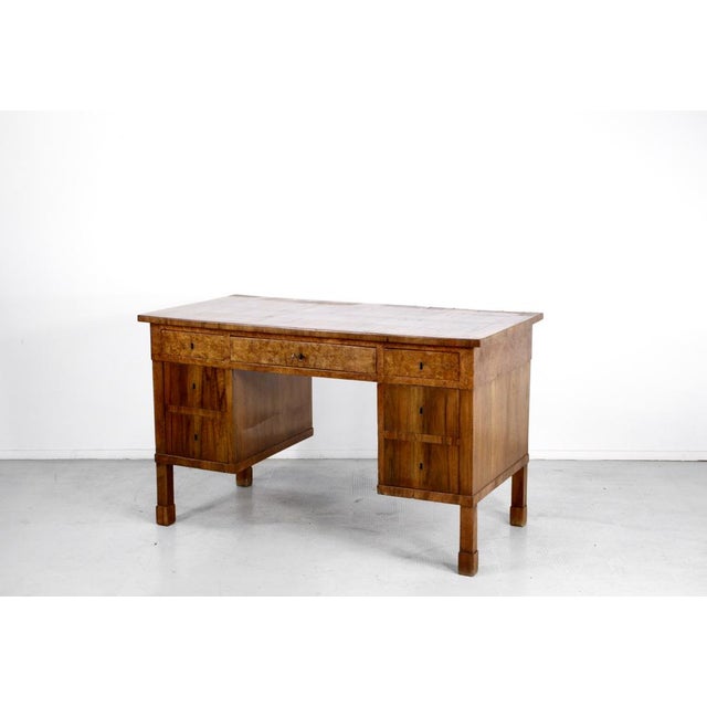 Mid-Century Modern Italian Art Deco Walnut Burl Desk, 1930s For Sale - Image 3 of 11
