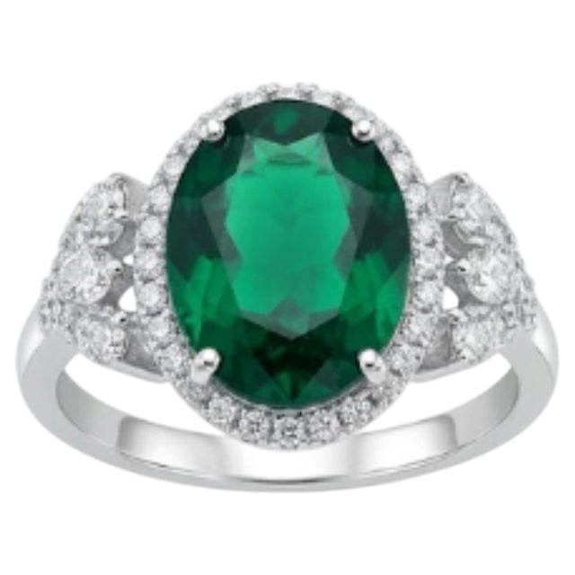 2020s Natural Emerald 3.35cts & Diamond 0.80cts Ring in 18k Gold For Sale - Image 5 of 8