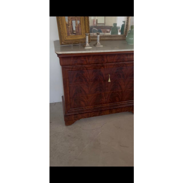 Wood French Louis Philippe Marble Top Mahogany Flame Commode, Mid-19th Century For Sale - Image 7 of 7