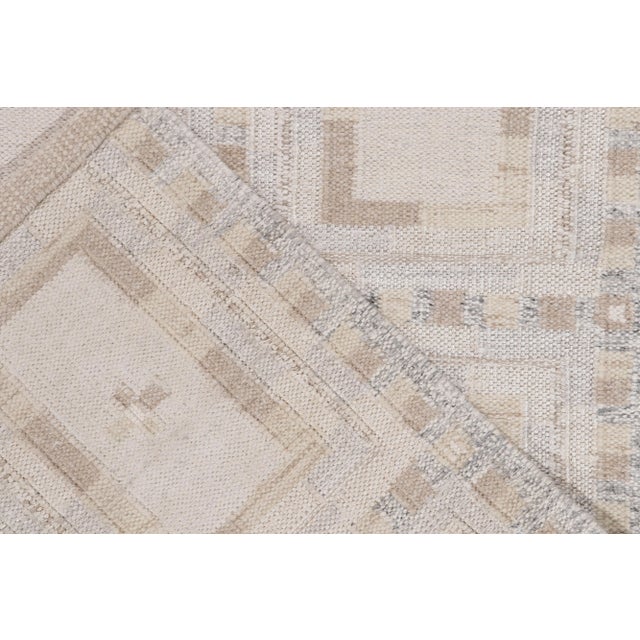 Textile Rug & Kilim's Scandinavian Style Kilim Rug in White and Beige Geometric Pattern - 9'x12' For Sale - Image 7 of 7