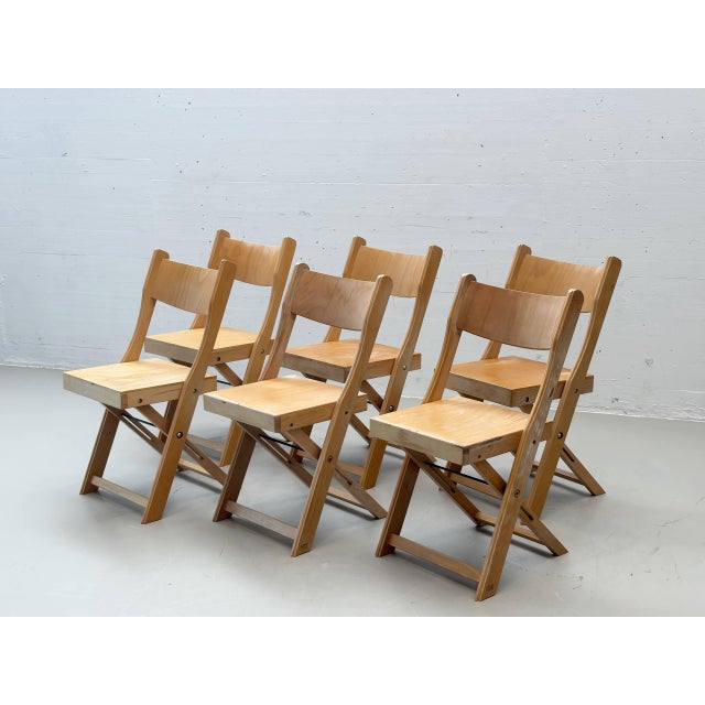These high-quality folding chairs impress with their simple, functional design and robust construction from solid...