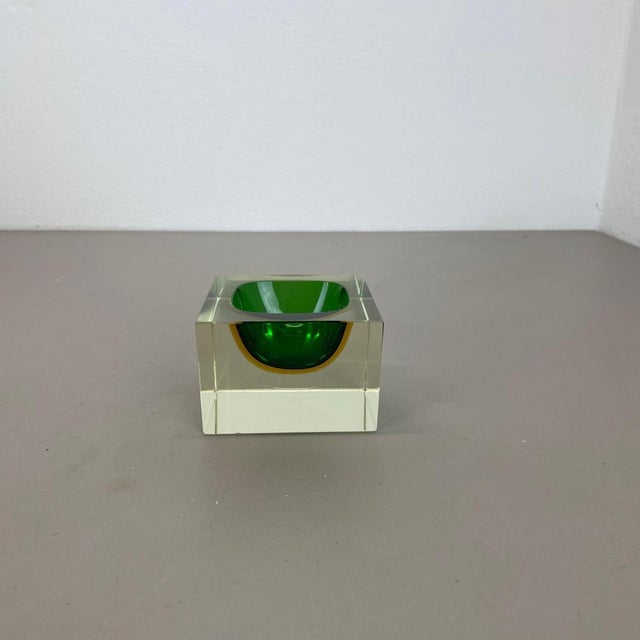 Murano Green Glass Sommerso Block Cube Ashtray from Flavio Poli, Italy, 1970s For Sale - Image 6 of 18