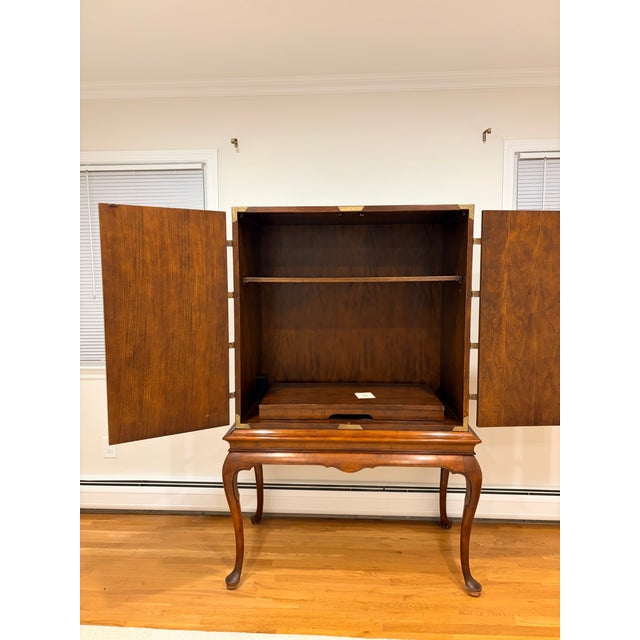 Wood 1980s Burl Walnut Chinoiserie Style Media / Bar Cabinet For Sale - Image 7 of 18