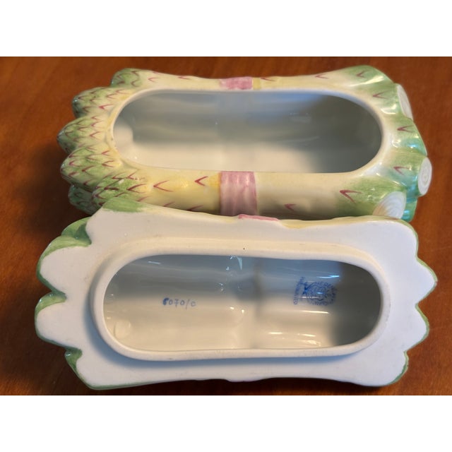 Traditional 1970s Herend Asparagus Box With Pink Ribbon For Sale - Image 3 of 5