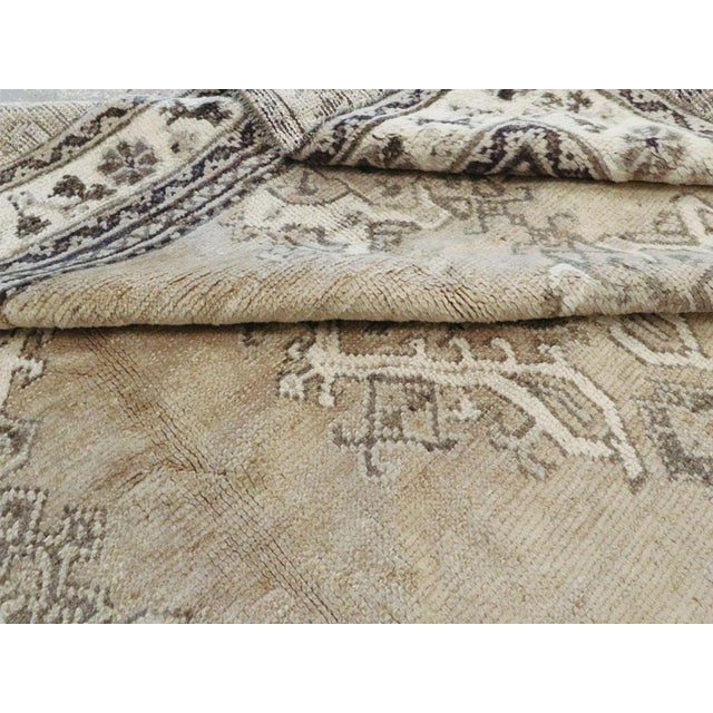 Galerie Shabab Collection Early 20th Century Champagne Colored Turkish Handmade Oushak Carpet For Sale - Image 9 of 9