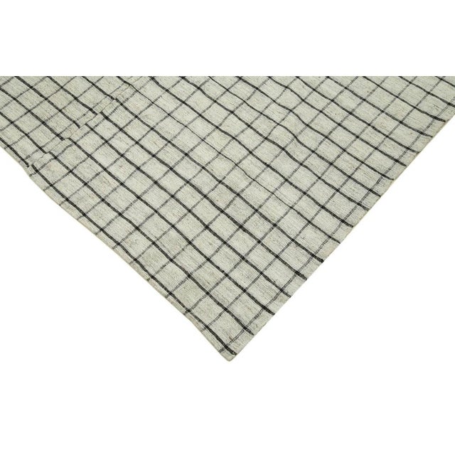 Handmade Thin Kilim Rug in Wool For Sale - Image 4 of 7