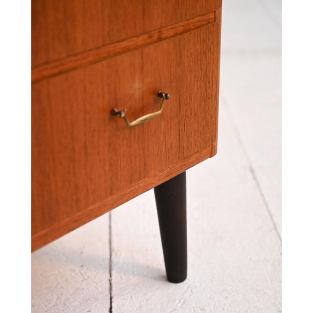 1960s Vintage Scandinavian Chest of Drawers with Black Legs, 1960s For Sale - Image 5 of 10