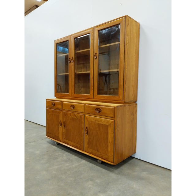 Ercol Vintage Sideboard / Hutch / China Cabinet by Ercol For Sale - Image 4 of 11