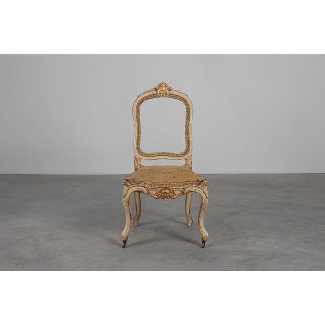 French Louis XV Chair in Carved Wood For Sale - Image 4 of 14