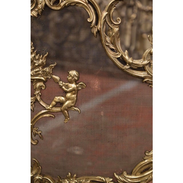 Metal 19th Century French Louis XV Bronze Doré Fireplace Screen With Cherub Motifs For Sale - Image 7 of 8