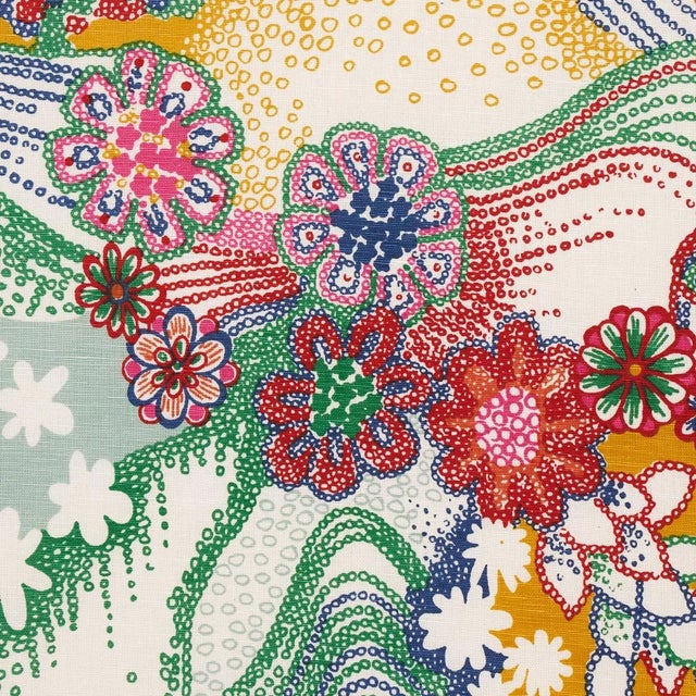 Abstract Schumacher X Clements Ribeiro Daisy Chain Fabric in Primary Multi For Sale - Image 3 of 4