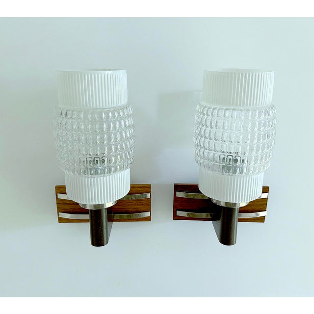 Mid-Century Modern Vintage Scandinavian Teak Glass Sconces, 1960s, Set of 2 For Sale - Image 3 of 18