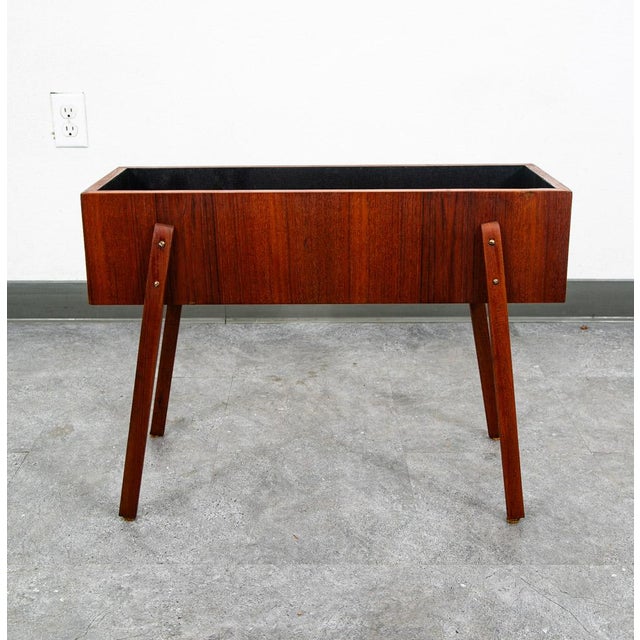 Mid Century Danish Modern Planter Teak Denmark Rectangular Outdoor / Indoor MCM For Sale - Image 9 of 11