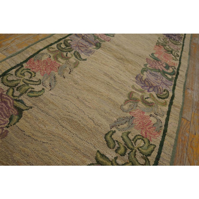 1930s Tan Ecru Floral Folk Art Antique American Hooked Rug 2'2" X 19' Handknotted Wool Carpet For Sale - Image 9 of 18