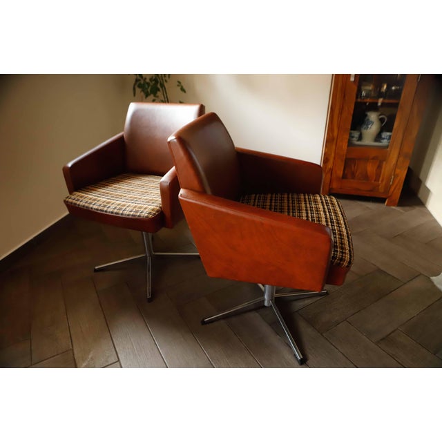 DDR Swivel Armchairs in Brown Faux Leather and Checkered Seat, 1970s, Set of 2 For Sale - Image 4 of 10