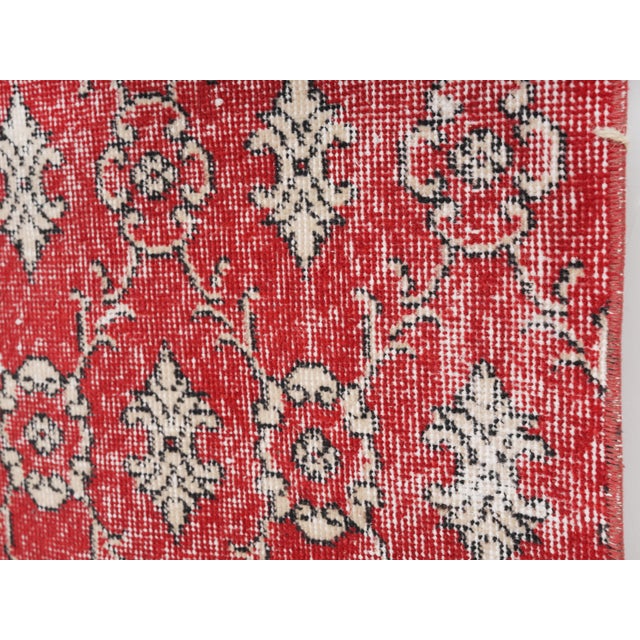 1970 Vintage Red Turkish Runner Rug, Hand Knotted Wool Hallway Runner For Sale In San Francisco - Image 6 of 6