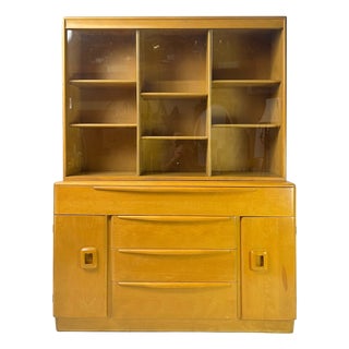 Mid-Century Modern Heywood-Wakefield Wheat "Encore" Solid Birch China Cabinet & Hutch – Model M593 (1952) For Sale