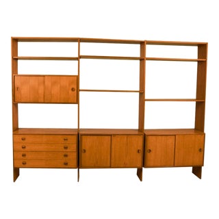 1960s Mid-Century Danish Teak Hansen & Guldborg Wall Unit Bookcase Cabinet For Sale