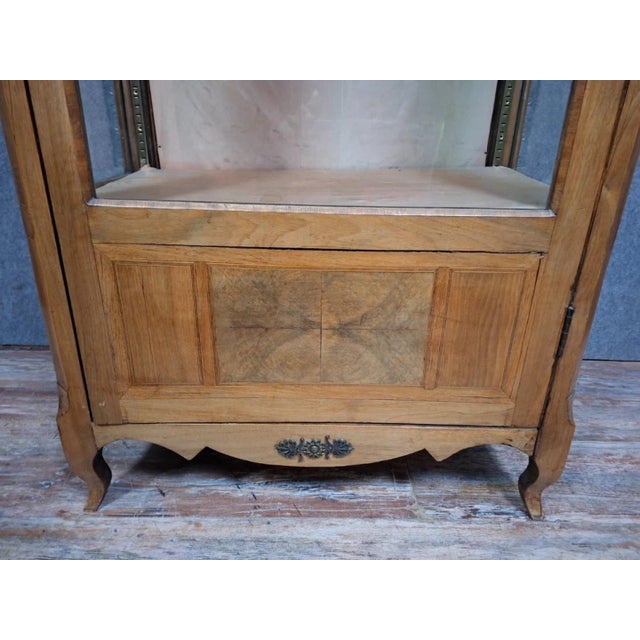 Louis XV Transition Style Marquetry Display Cabinet For Sale - Image 6 of 11