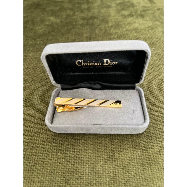 Art Deco Vintage Christian Dior Gold Plate Tie Clip Circa 1970 In Original Velvet Case For Sale - Image 3 of 18