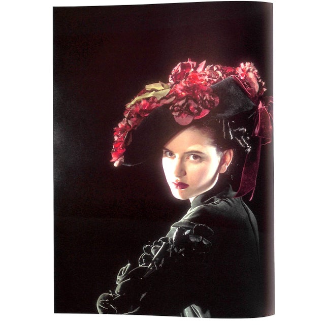 White "Dictionnaire De La Mode Au XXe Siecle" 1994 Remaury, Bruno For Sale - Image 8 of 11