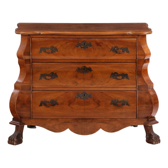 A Dutch Baroque-Style Burr Walnut Bombé Chest of Drawers, 20th Century. For Sale