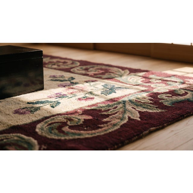 Ivory 1930s Ivory Floral Folk Art Antique American Hooked Rug 7'8" X 9'5" Handknotted Wool Carpet For Sale - Image 8 of 9