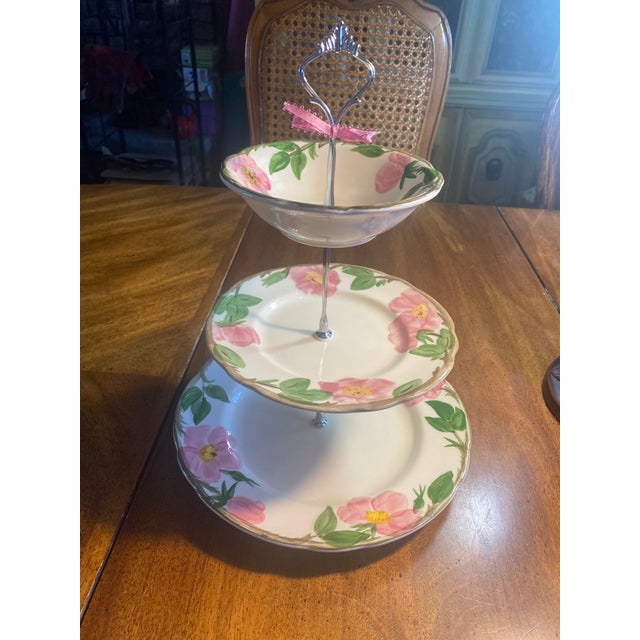 1980s 1980s Franciscan Desert Rose 3 Tired Cake Stand For Sale - Image 5 of 12