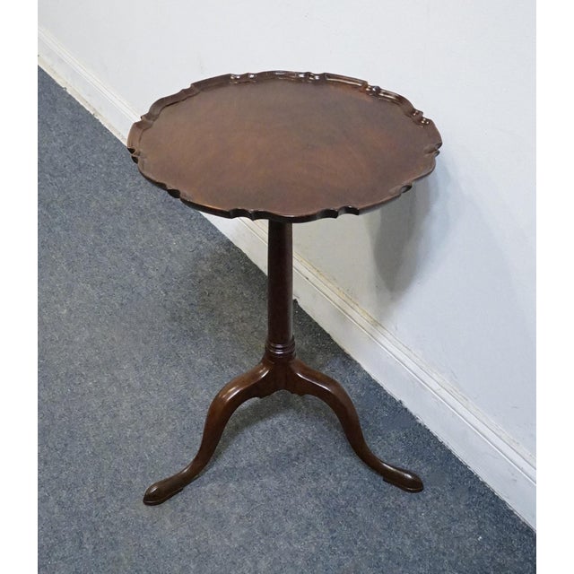 Traditional Vintage Antique Solid Mahogany Traditional Style 38" Round Pie-Crust Tilt-Top Accent Table For Sale - Image 3 of 8