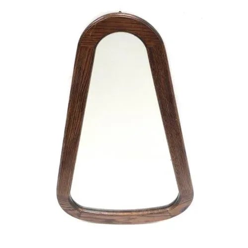 Vintage mirror with wooden frame in good condition made in the 70s. Dimensions: Width: 45 cm Height: 71 cm