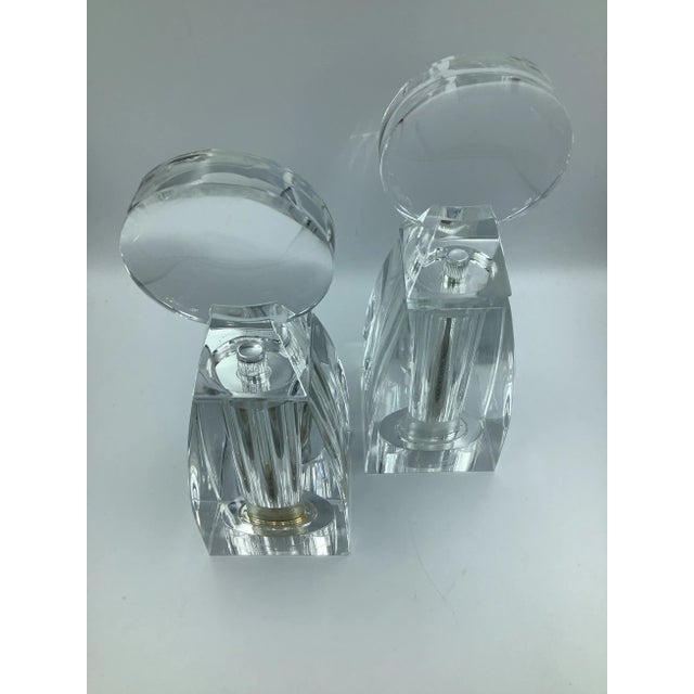 Contemporary Vintage Wayne Husted Grainware Lucite Salt & Pepper Grinders- Set of 2 For Sale - Image 3 of 12
