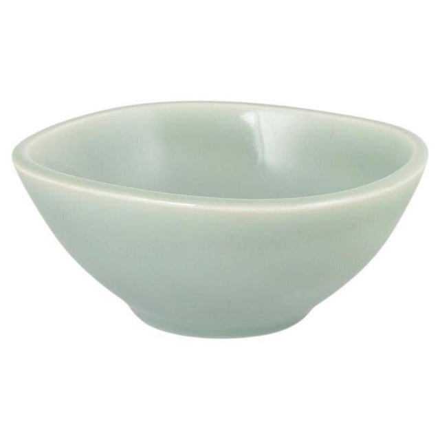 1940s Celadon Glazed Stoneware Bowl by Nils Thorsson for Royal Copenhagen, 1940s For Sale - Image 5 of 5