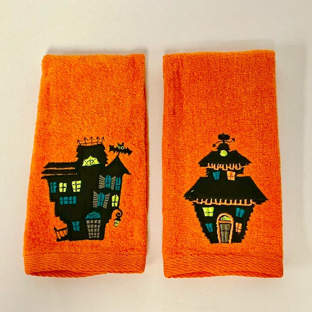1980s Vintage Americana Boho Chic Halloween Haunted House Guest Tip Towels - A Pair. For Sale - Image 6 of 9