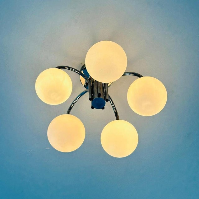 Metal Chrome-Plated Atomic Sputnik Chandelier with White Glass Balls, 1970s For Sale - Image 7 of 11