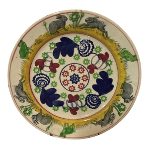 Late 19th Century Stick Spatter Sponge Ware Rabbit With Frogs Plate