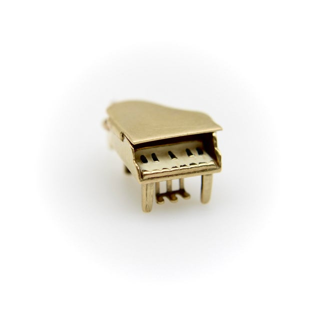 Modern Vintage 14k Gold Tiny Grand Piano Charm or Pendant For Sale - Image 3 of 10