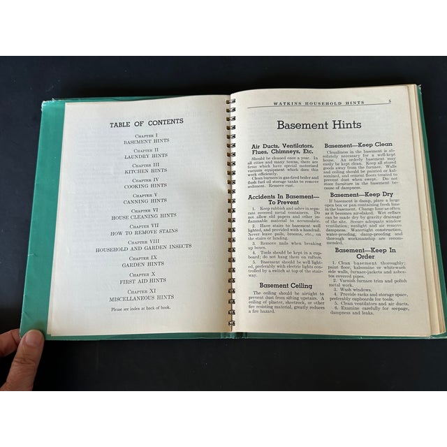 Vintage Household Hints Housekeeping Guide Book For Sale - Image 12 of 12