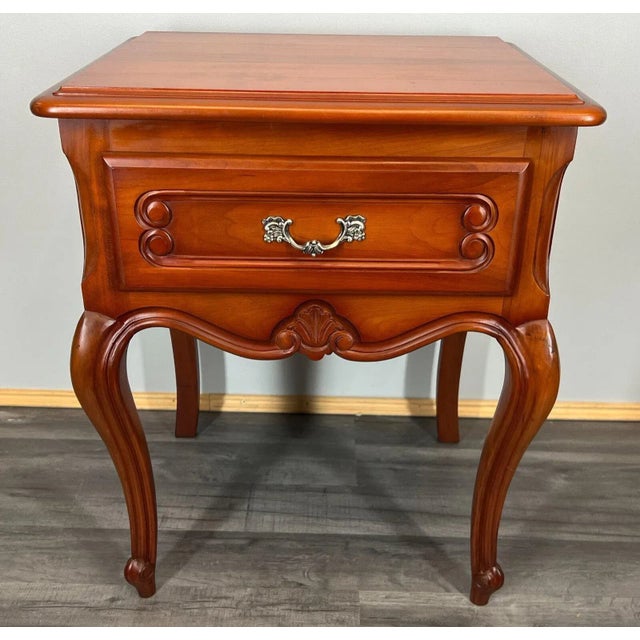 Vintage Louis XVI French Bedside, Set of 2 For Sale - Image 3 of 11