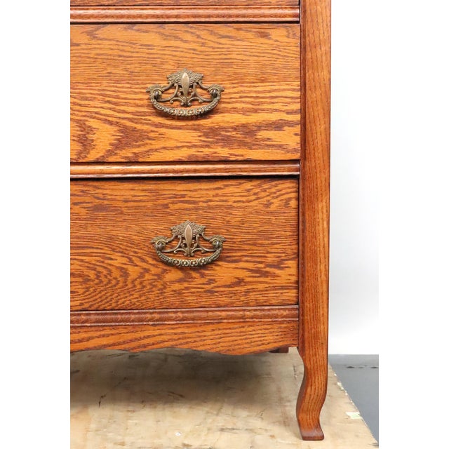 1900s Victorian Oak Serpentine Bonnet Dresser For Sale In New York - Image 6 of 16