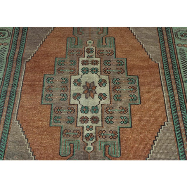Turkish Turkish Vintage Rug 4' x 7'2" #20501 For Sale - Image 3 of 8