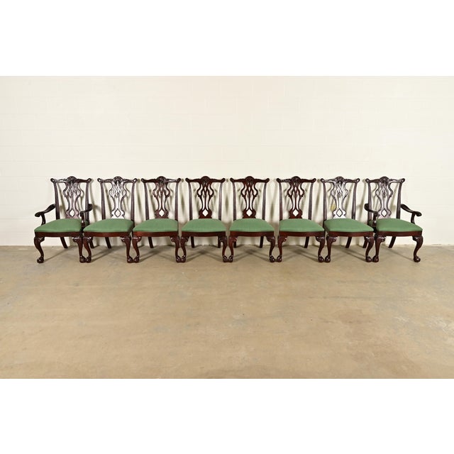 An outstanding set of eight Chippendale or Georgian style dining chairs By Thomasville USA, Circa 1980s Carved solid...