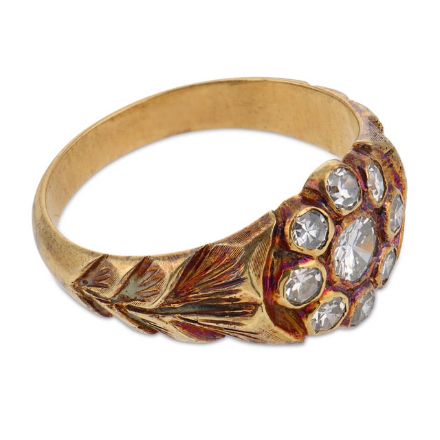 1940s Retro Diamond 14k Yellow Gold Cluster Ring, Size 5 For Sale - Image 4 of 6